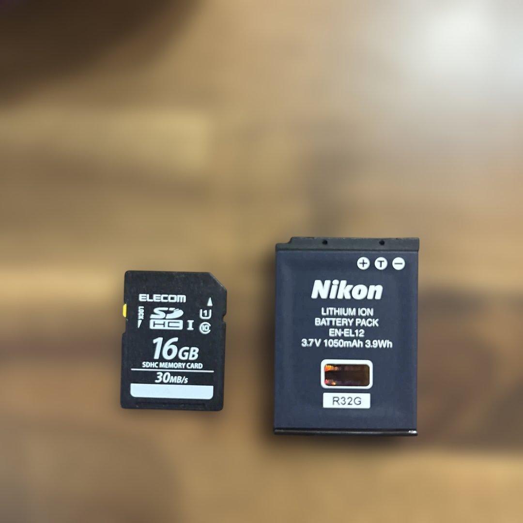 Nikon COOLPIX S9700 赤