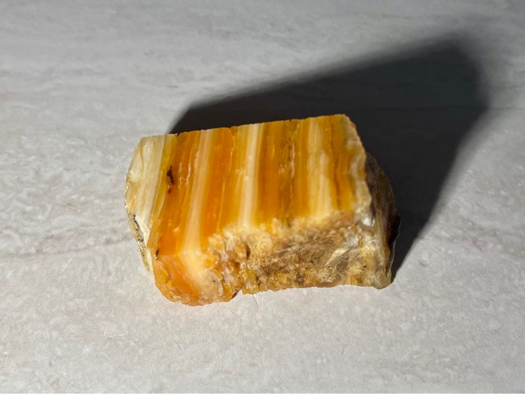 天然  稀少 国産  北海道然別産 然別オパール 蛍光オパール 原石 鉱物