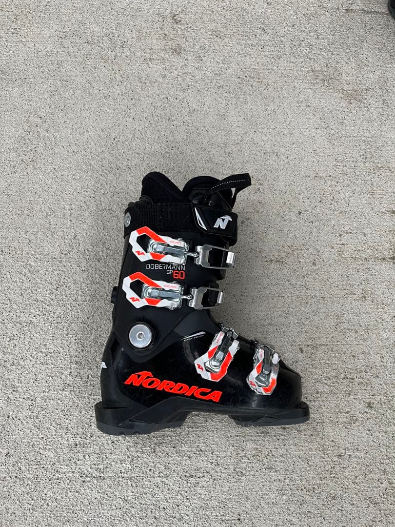 Nordica Dobermann 60子ども用スキー用ブーツ