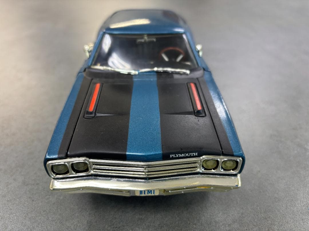 自動車 ERTL CHRYSLER 1969 PLYMOUTH 1/18