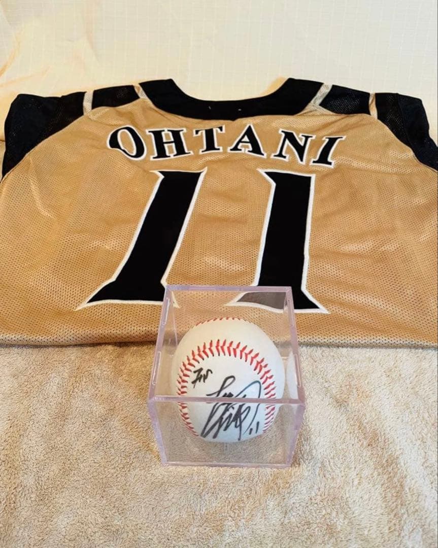 大谷翔平⭐️初期直筆サインボール⭐️日ハムビジターユニフォーム⭐️2点セット