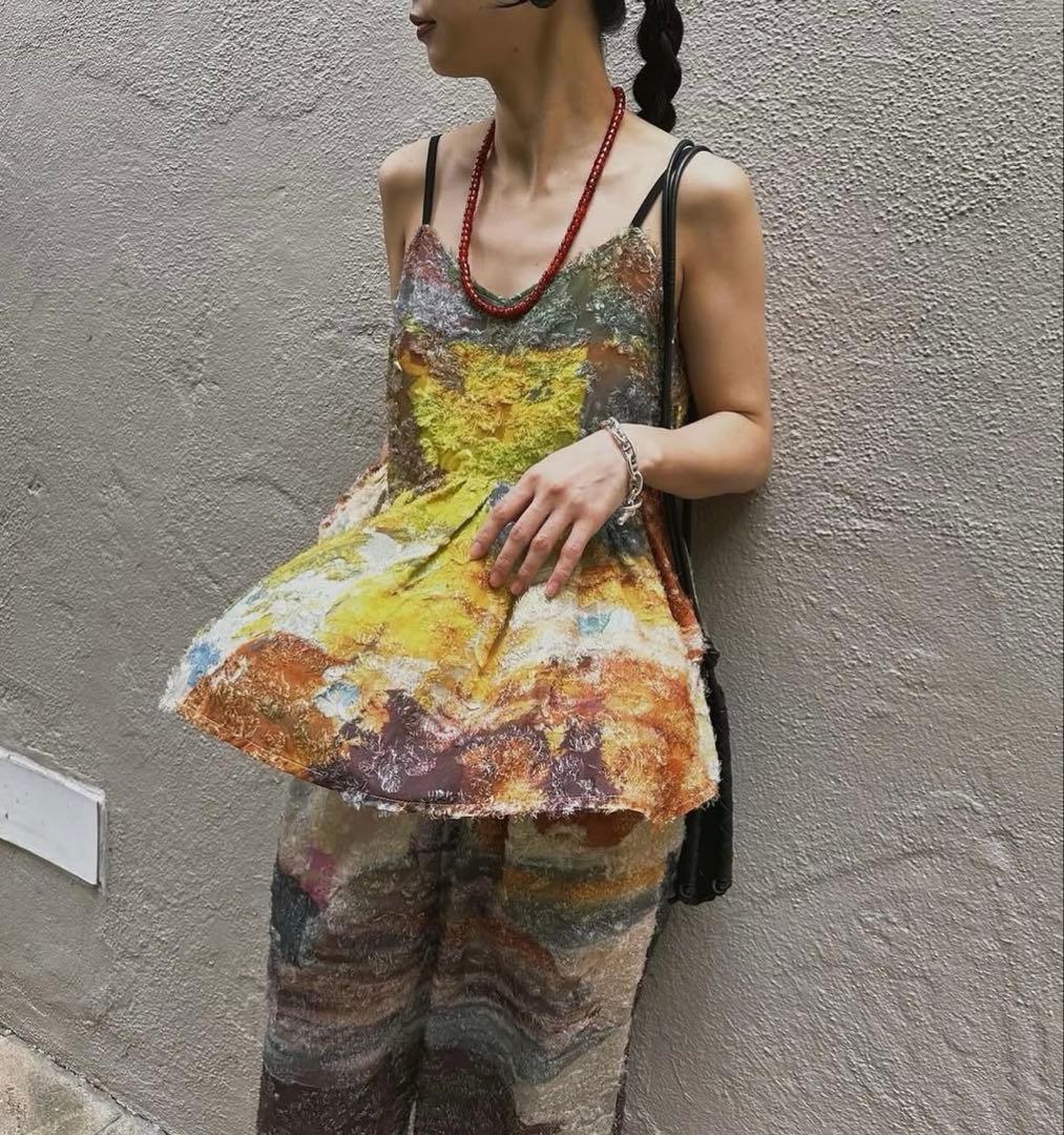 AMERI新品MEDI RACHEL FLUFFY ART CAMISOLE