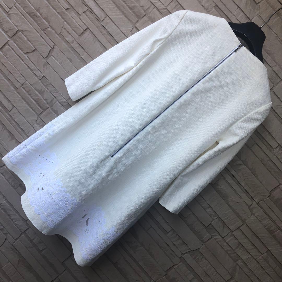 【新品 未使用品】ADORE ☆ 豪華ビジュー刺繍入りひざ丈ワンピース ホワイト