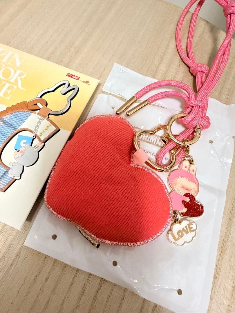 POP MART ラブブ　PIN FOR LOVE キーリングシークレット