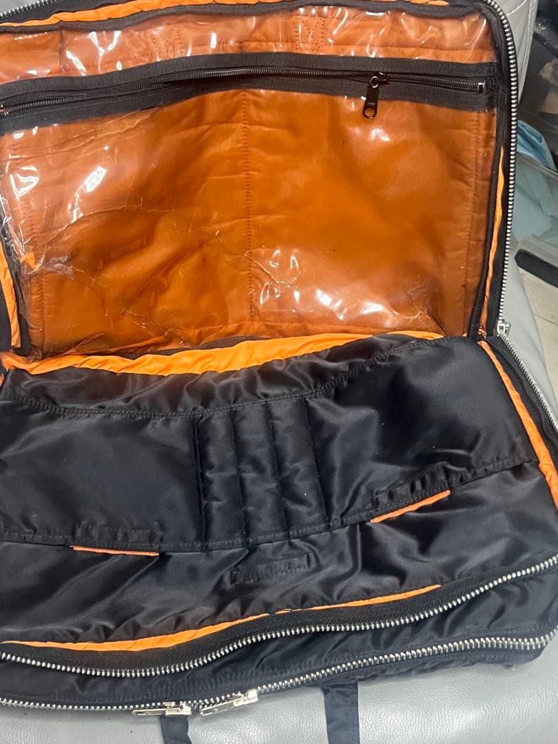 ポータータンカー3wayビジネスバッグショルダーベルト欠品です。