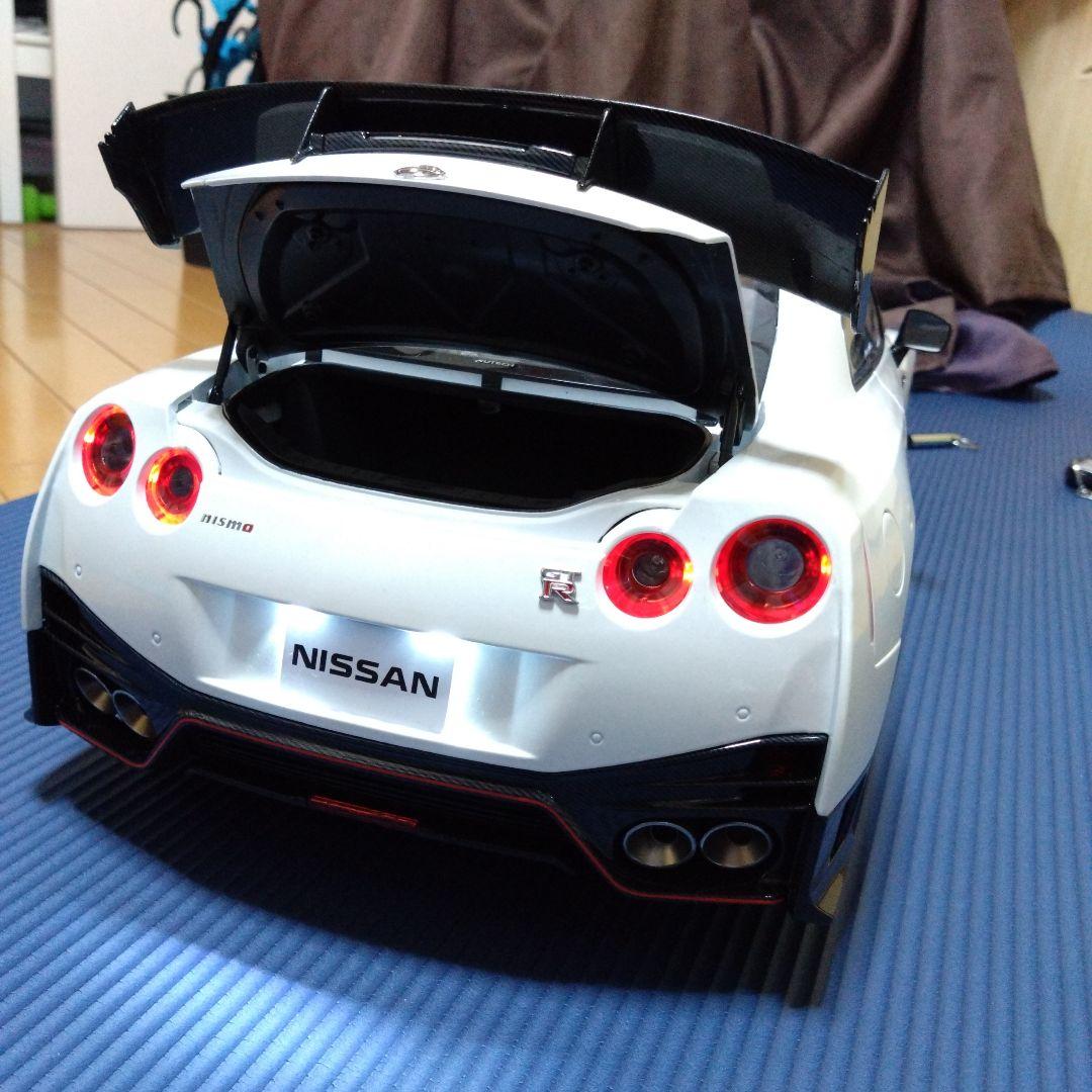 ディアゴスティーニ　NISSAN R35 GT-R nismo LEDライト付