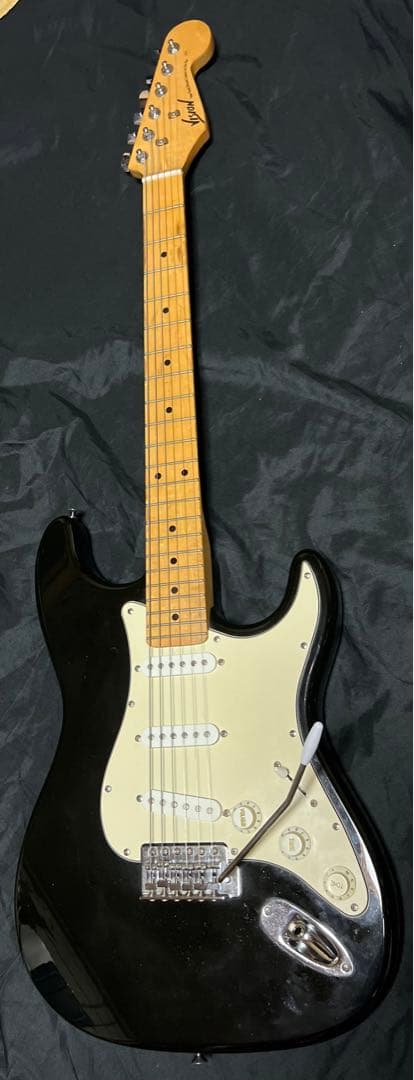 【Vision】ストラトタイプ・エレキギター