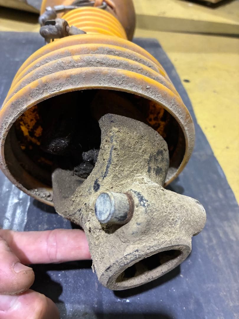 トラクターユニバーサルジョイント