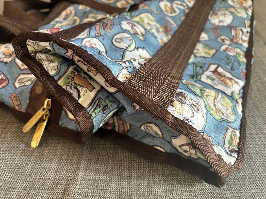 LeSportsac：ディズニークラシックプーコレクション　ウィークエンダー