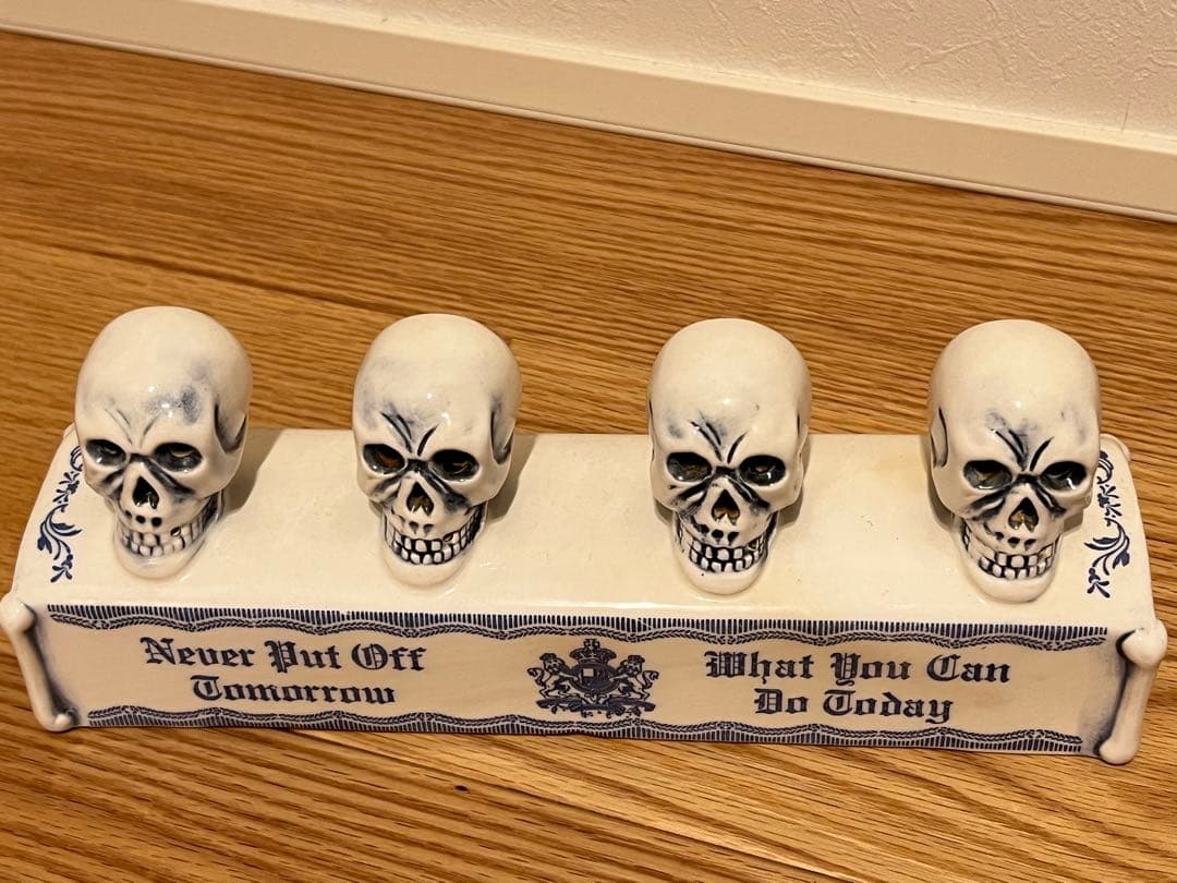 ネイバーフッド　スカルデザインお香立て