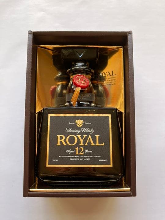 【新品未開封】サントリー ローヤル 720ml