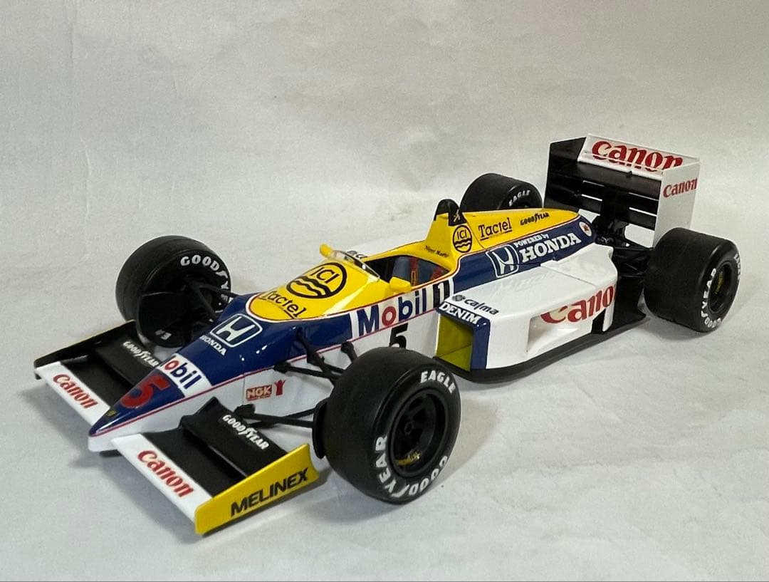1/20 ウィリアムズFW11 F-1 ’86チャンピオンマシン [完成品]