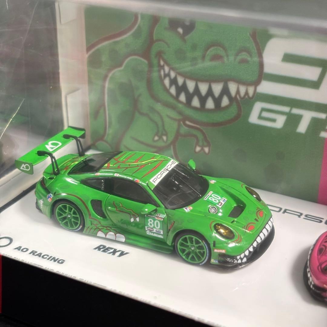 SR 1/64 ポルシェ 911 GT3 ダブルパック グリーン＋ピンク恐竜