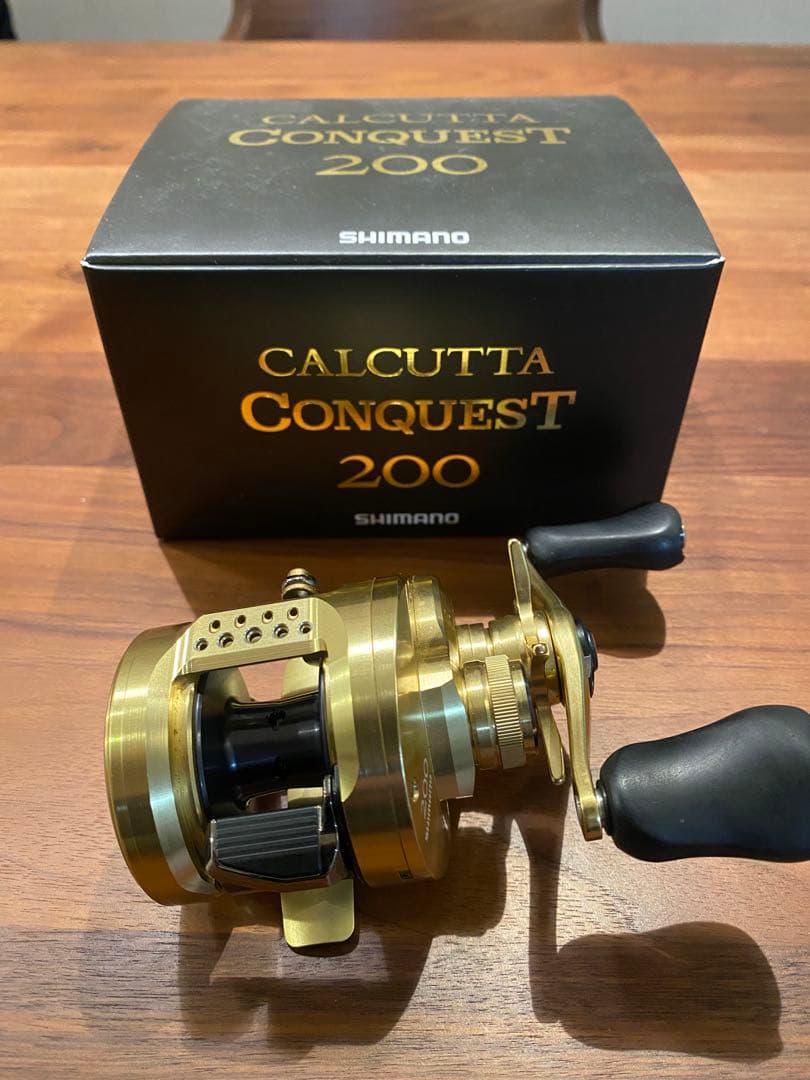 シマノ　21カルカッタコンクエスト200 美品