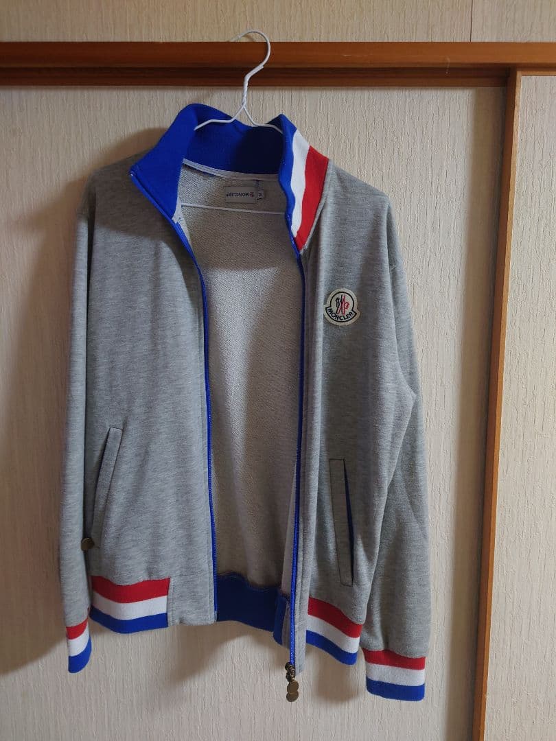 MONCLER グレー トレーナー Mサイズ