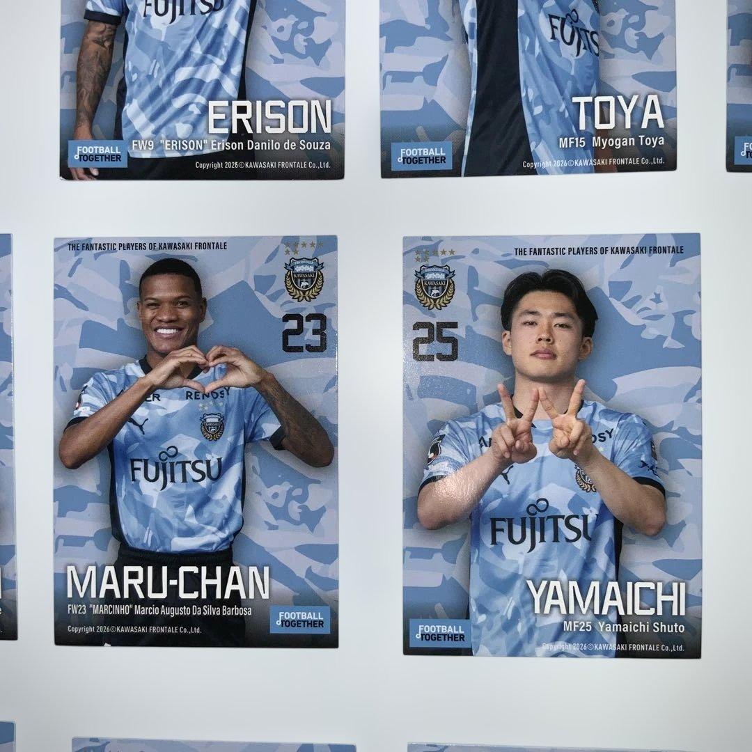川崎フロンターレ　選手トレカ　18枚セット　状態難あり