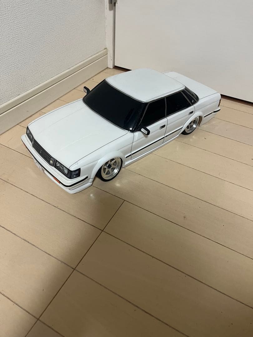 マークII71ボディ1/10ホイルタイヤ付き