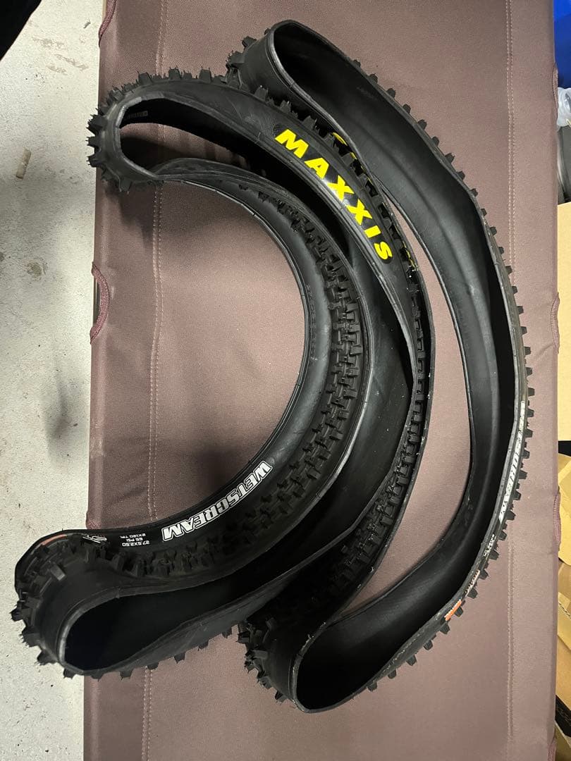 MAXXIS WETSCREAM 27.5 x 2.5 　2本セット
