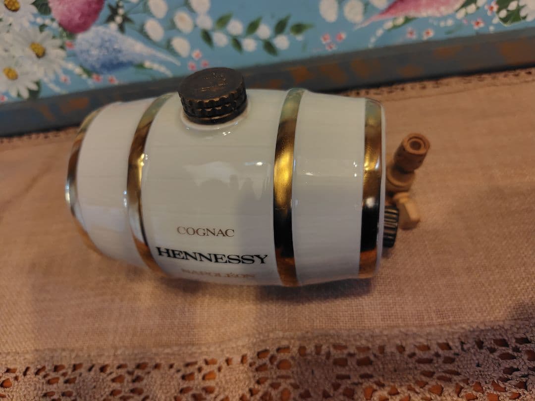 【希少】ヘネシー　ナポレオン　コニャック　樽型　陶器ボトル　未開栓　700ml