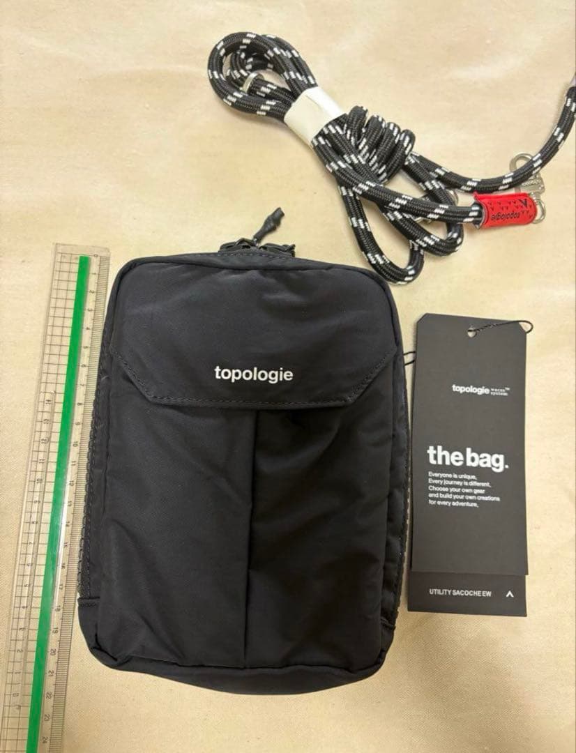 【タグ付き新品】topologie ブラック サコッシュ　8mmストラップ付