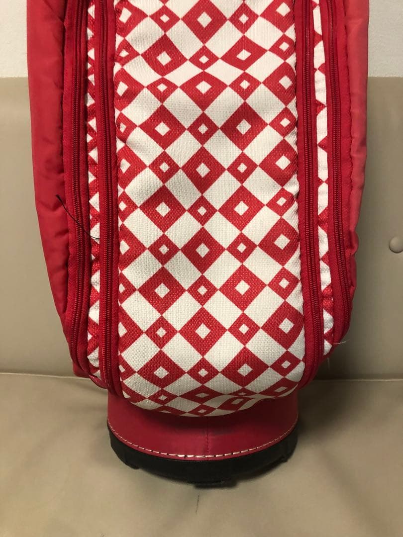 送料込み】超激レア　数量限定販売　オノフ　ONOFF キャディバッグ　レディース