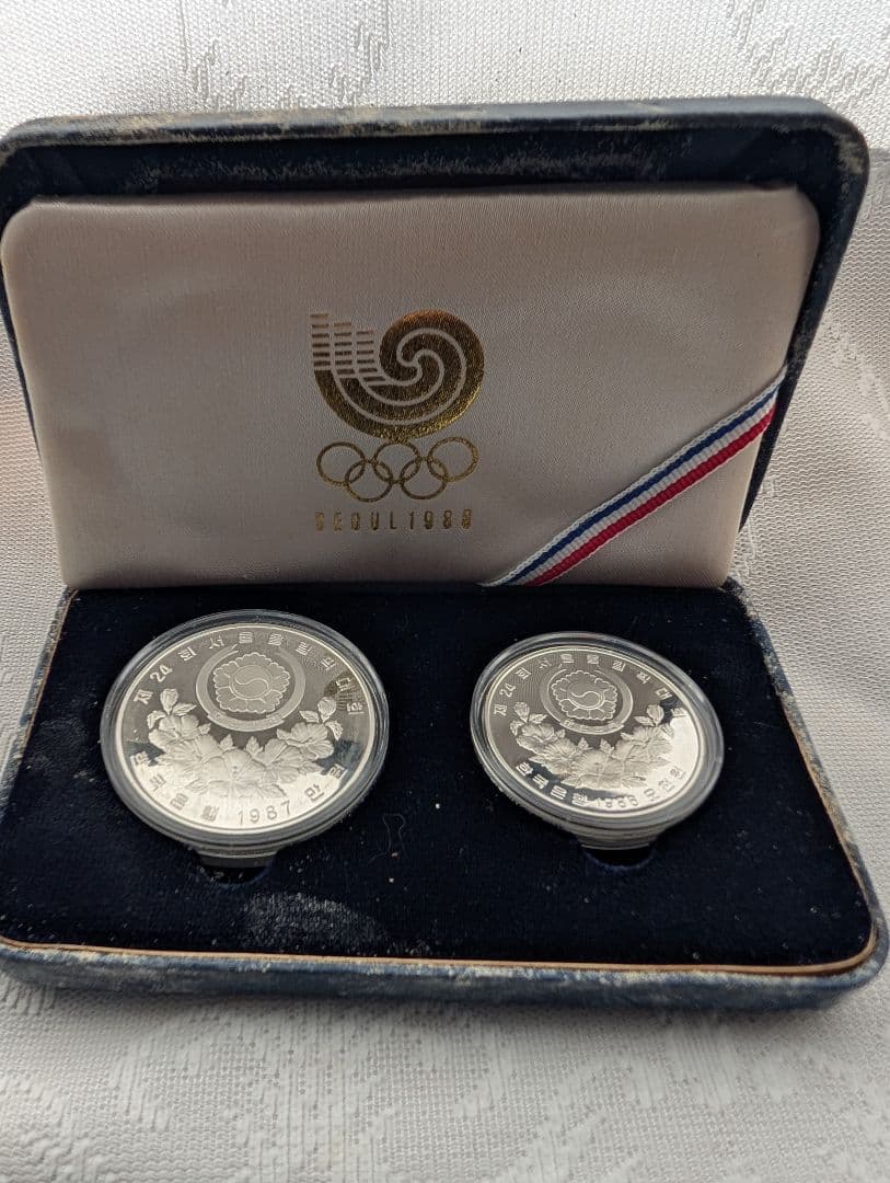1988年 ソウルオリンピック 記念銀貨 2種セット（ケース傷みあり・明細書付）
