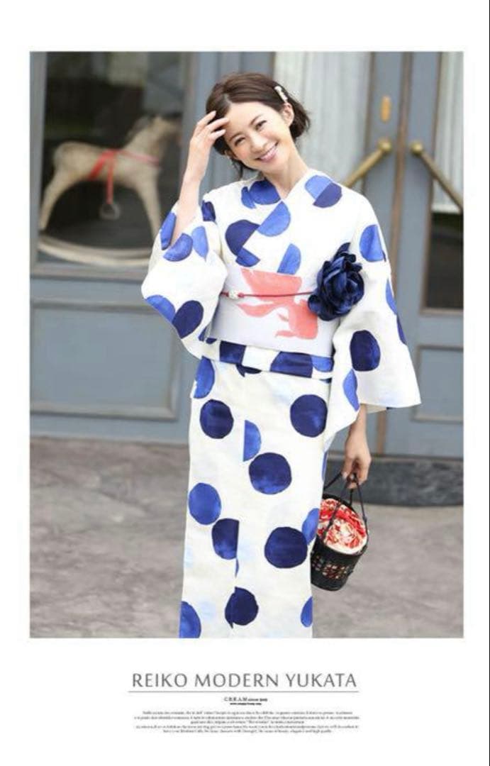 ☆高垣麗子さん着用 浴衣5点セット 生成りに青や水色のドット柄☆