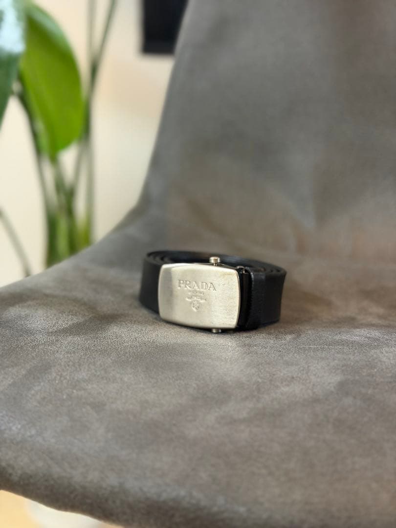 PRADA ブラック レザーベルト