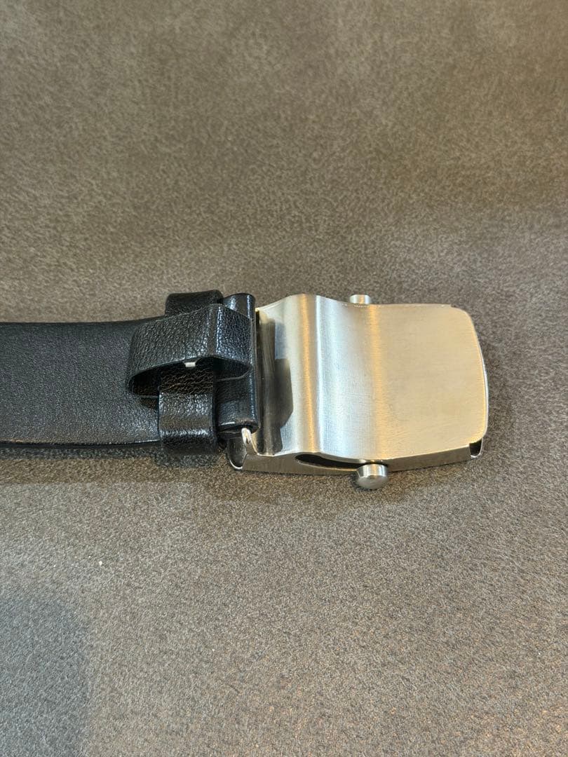 PRADA ブラック レザーベルト