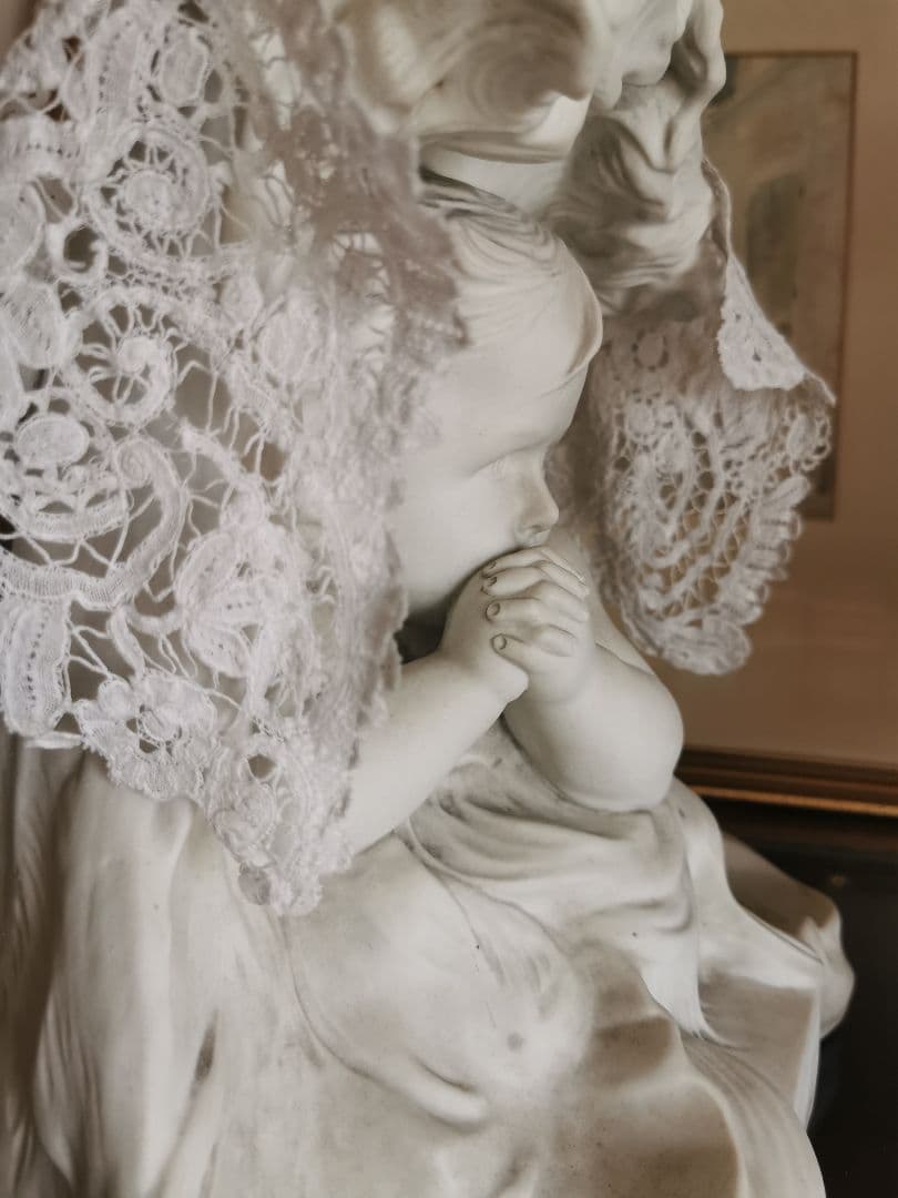 アンティークフランス 大型ビスク彫像塑像 少年の祈り作家刻印入 レース装飾無し