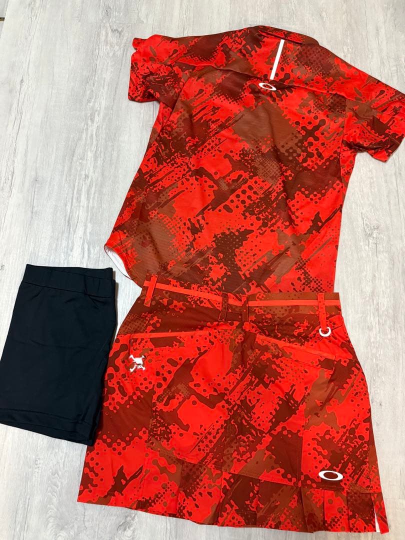 新品　Mサイズ　27500円　オークリーゴルフ　シャツ　スカート セットアップ