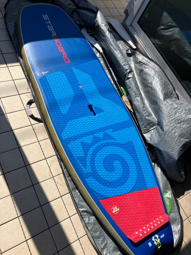 【美品】HYPER NUT 8’4” × 31.5” × 140L