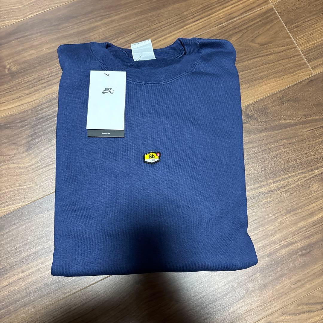 Nike SB ネイビー クルーネック トレーナー