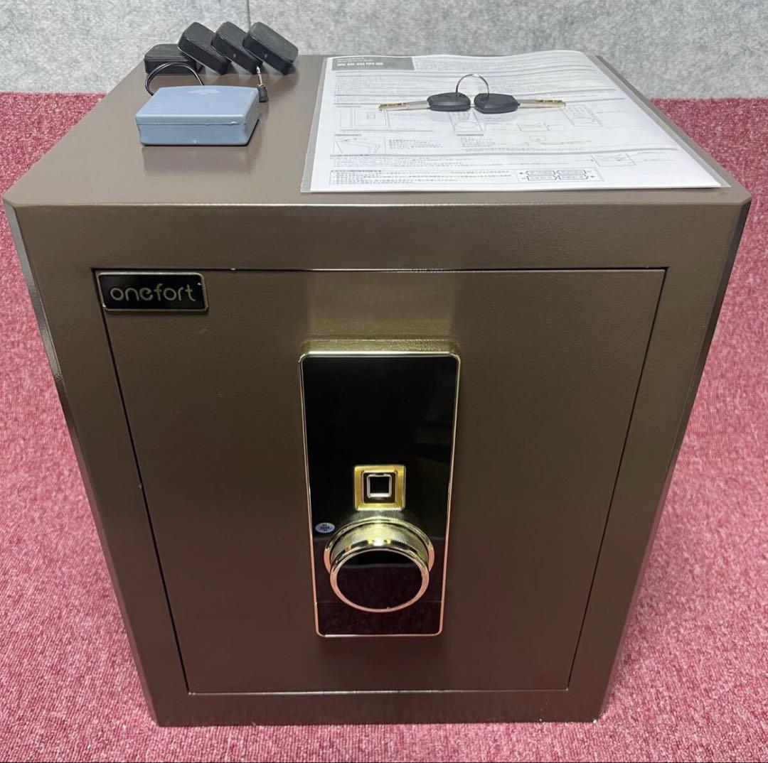 ［4066］onefort 指紋認証式 電子金庫 36L ブラウン