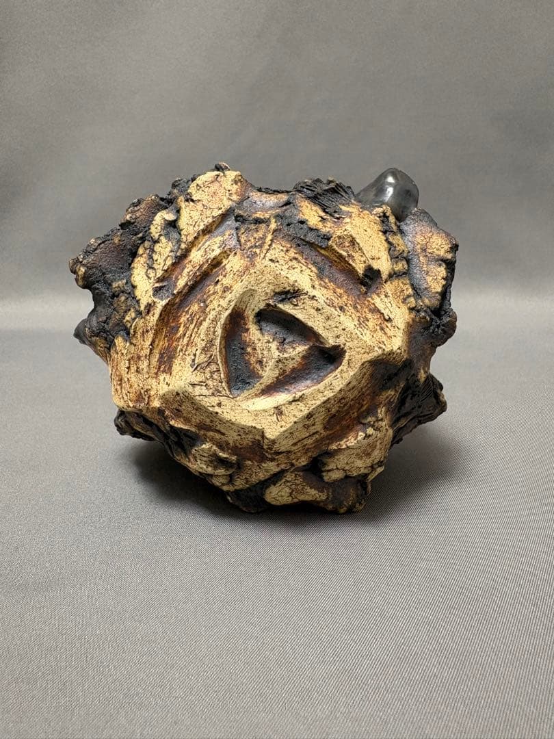 平松龍馬　亀裂文燻銀彩ぐい呑