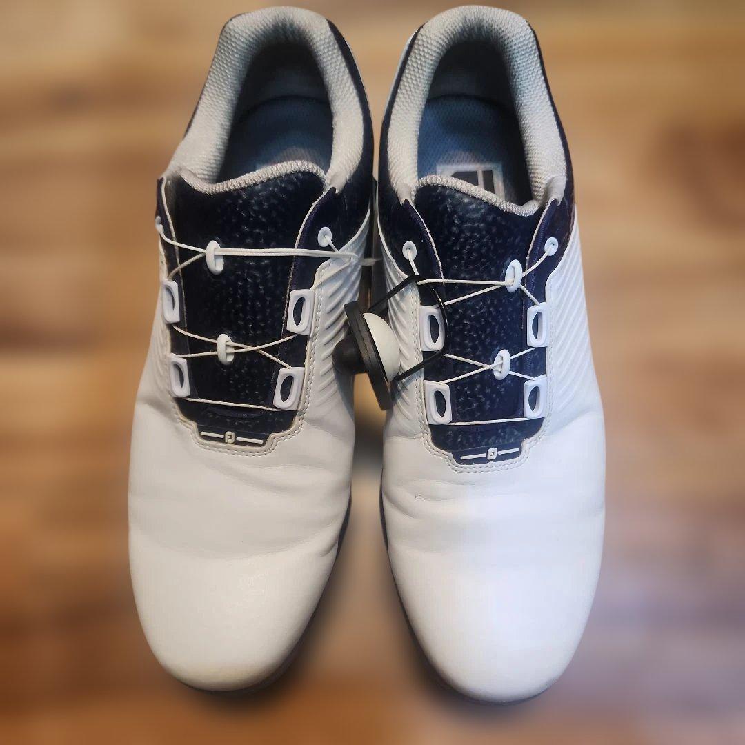 ホワイト ゴルフシューズ レースレス