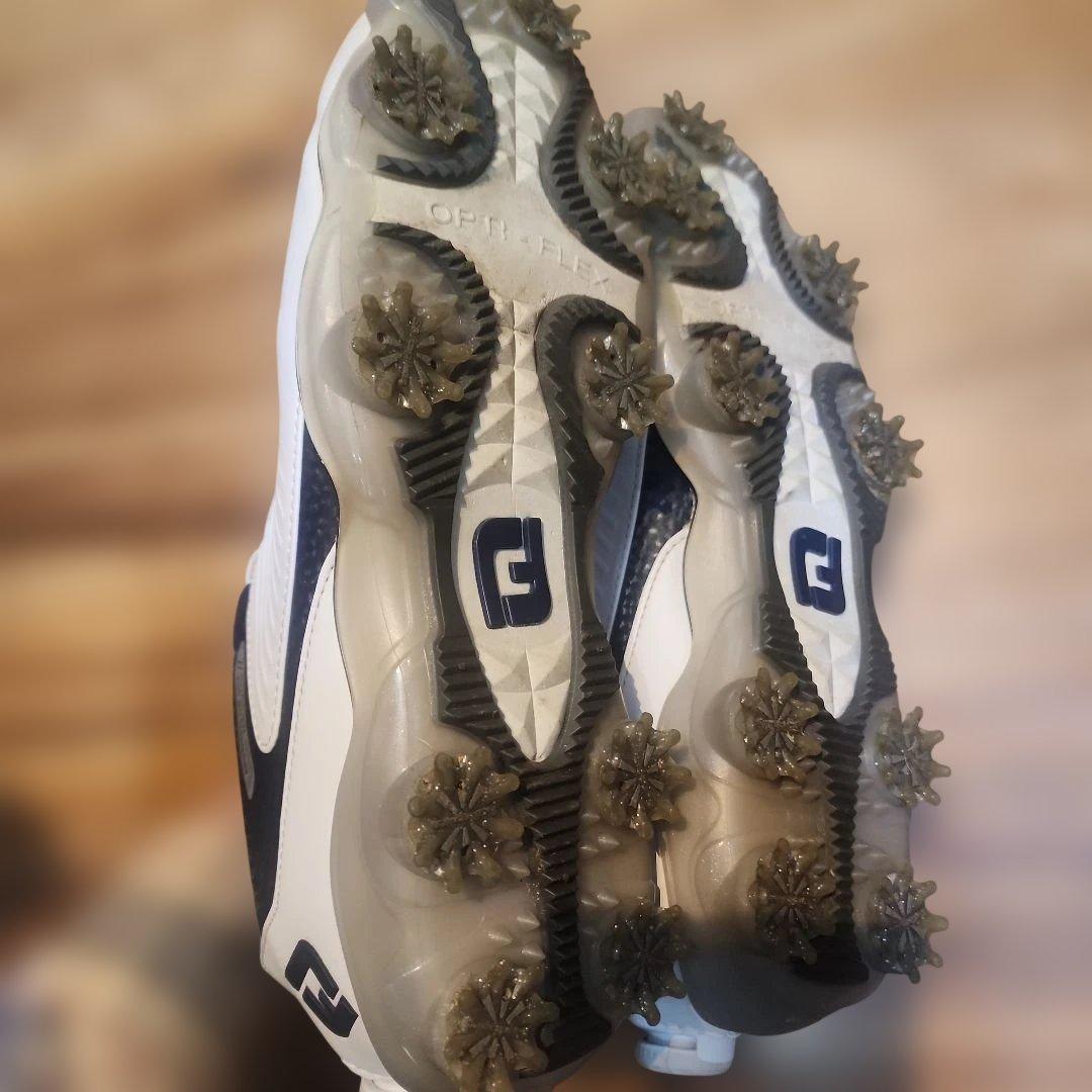 ホワイト ゴルフシューズ レースレス