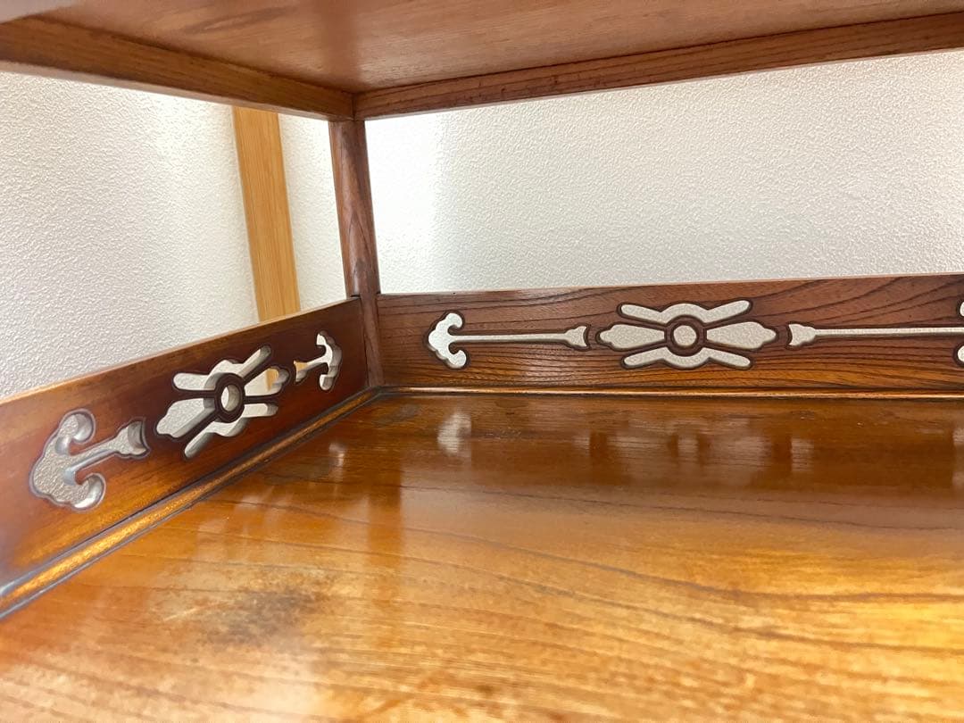 アンティーク　茶箪笥　木製収納棚 彫刻装飾付き