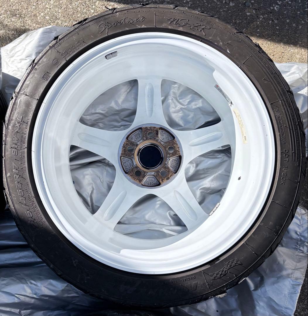 ENKEIエンケイPF05 17インチ8j pcd100 白ホイ