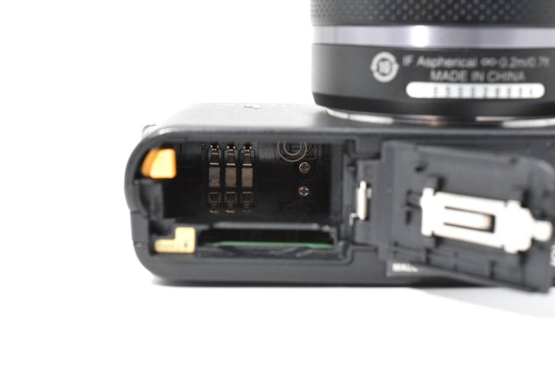 ★極上品★ Nikon 1 J1 NIKKOR 10-30mm VR