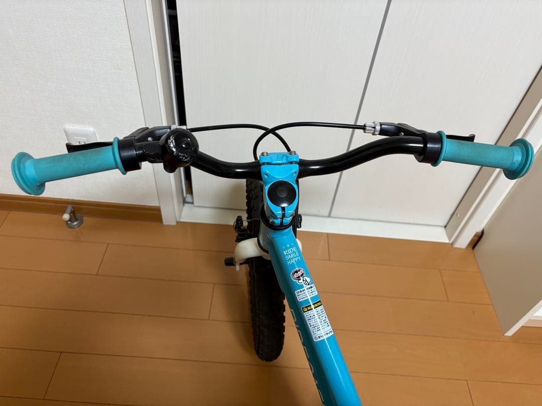 【引き取り限定】ヨツバサイクル キッズバイク　16インチ　限定色　水色