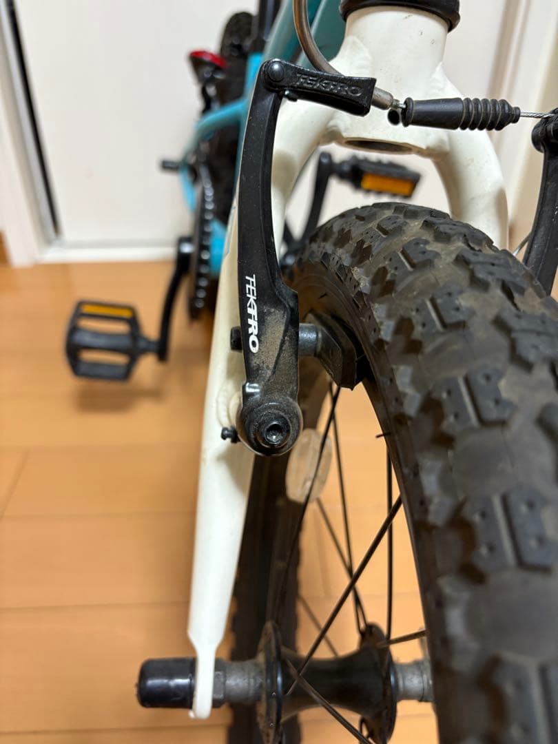 【引き取り限定】ヨツバサイクル キッズバイク　16インチ　限定色　水色