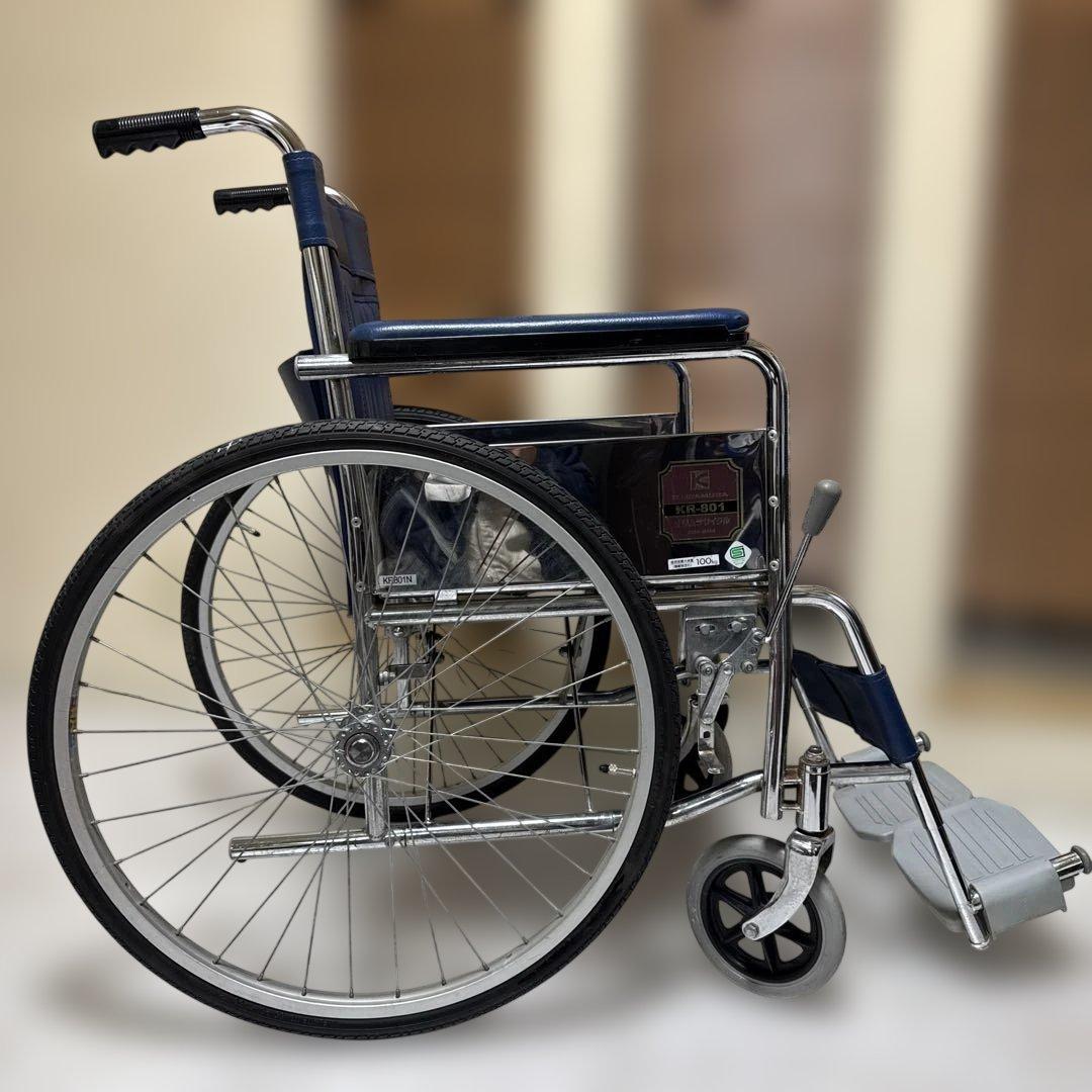 送料込 カワムラサイクル 病院・施設で定番のスチール製自走式車椅子 標準