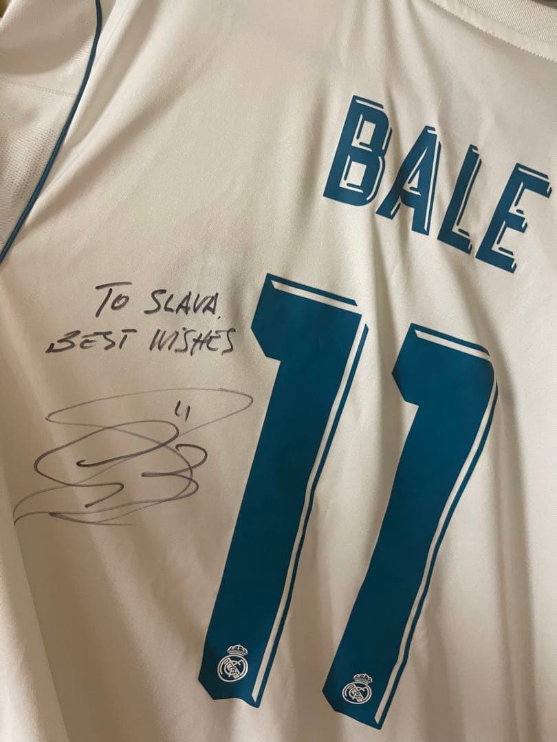 ガレス　ベイル　選手と会った　サッカー　ユニフォーム　直筆サインとお幸せに