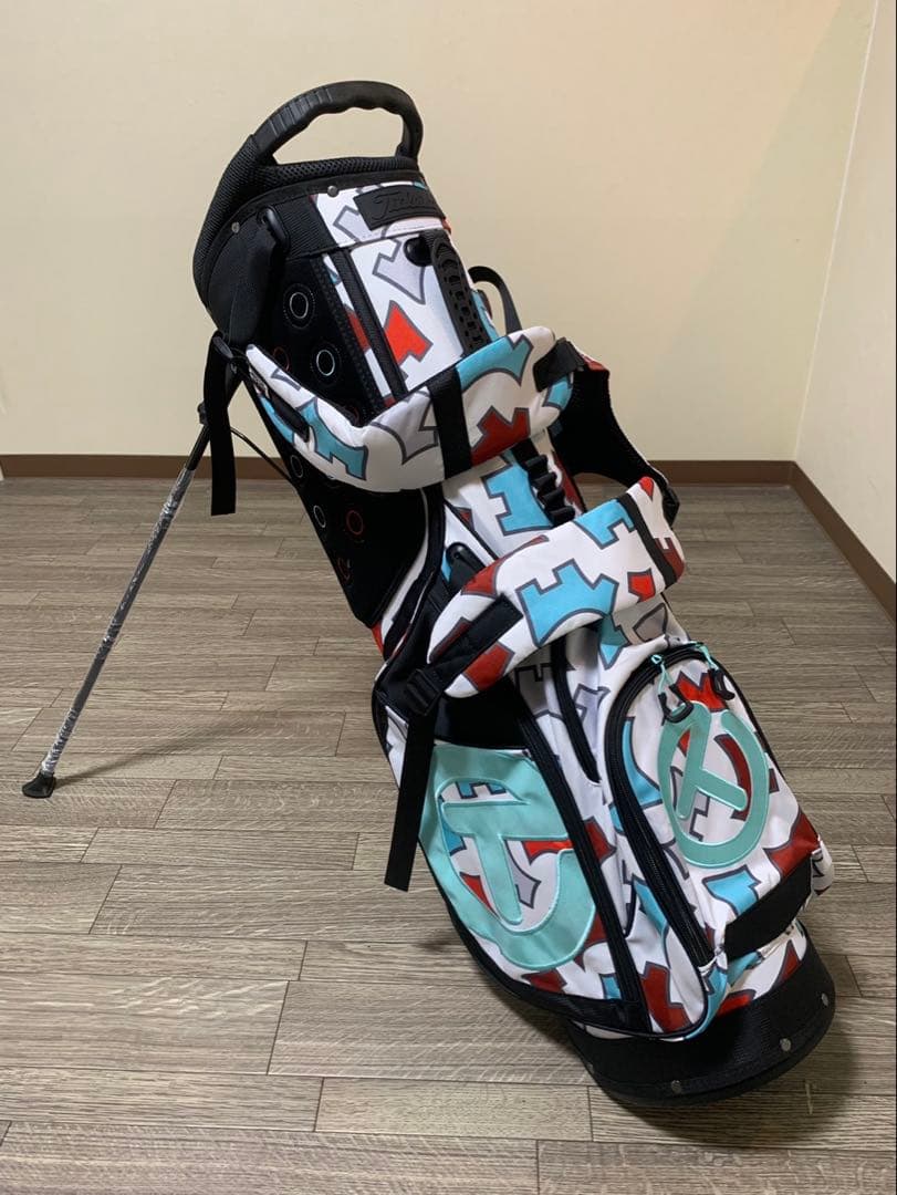 スタンド式キャディバック　限定モデル『ダンシングドック』と同じデザイン