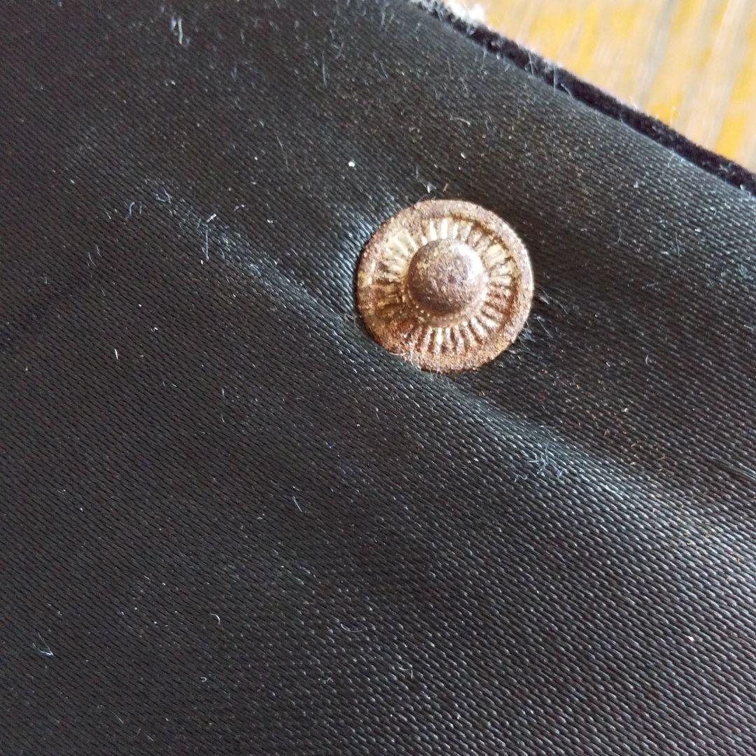 豪華な刺繍と貴石のパーティーバッグ