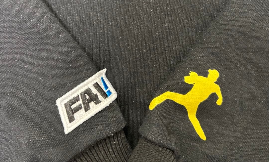 日ハム　山﨑福也　パーカー　M