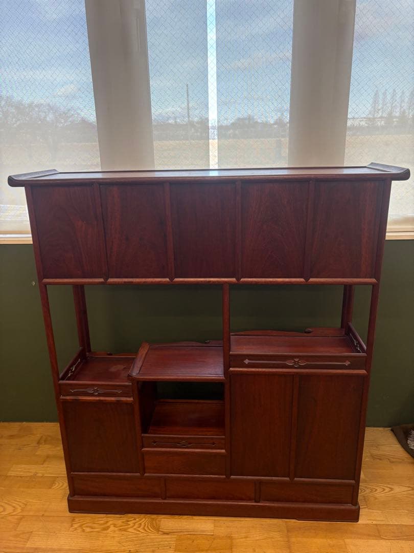 M132 茶タンス 幅1190mm 彫刻入り