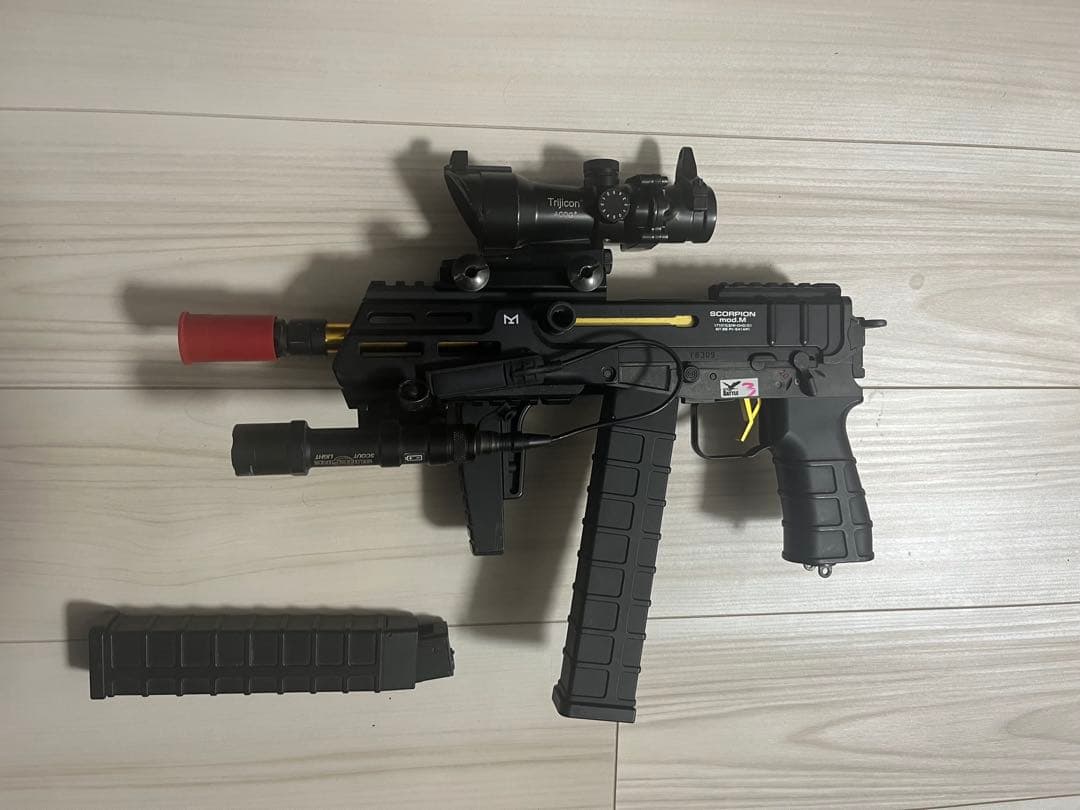 電動ガン 充電器　バッテリー3本　スコーピオンscorpion 入門編最強