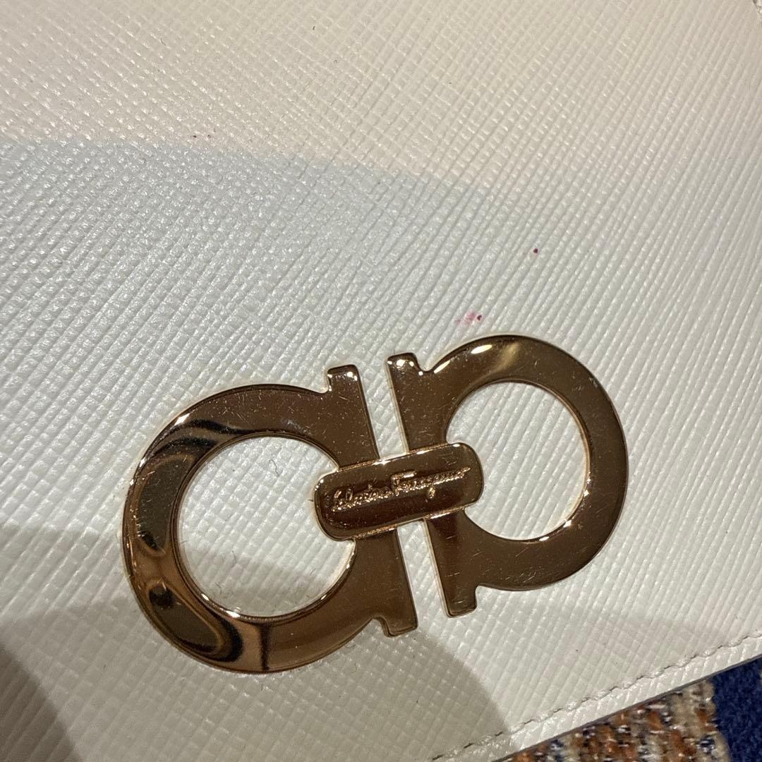 aoponyan 名刺入れ　サルヴァトーレ フェラガモ